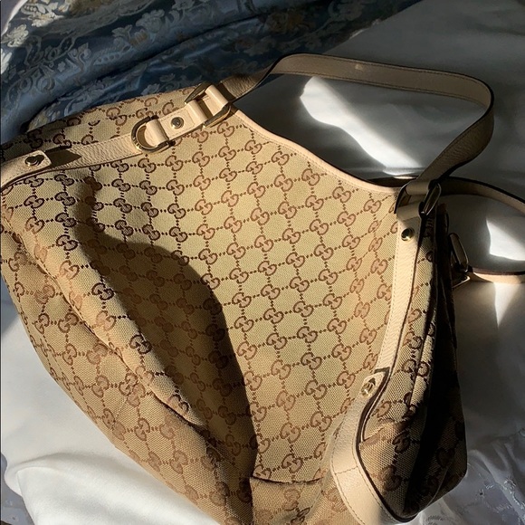 GUCCI SHOULDER BAG - Picture 2 of 8